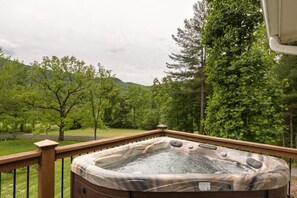 Bain à remous extérieur