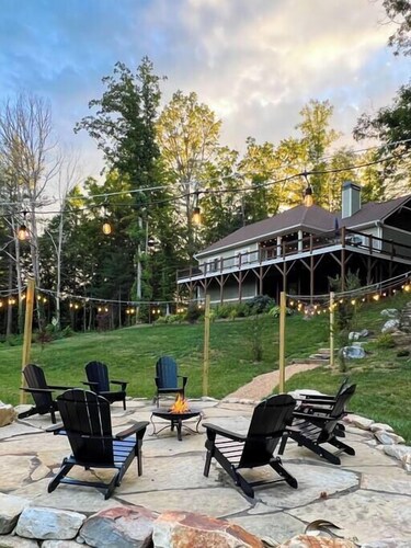 Hillside Haven | 3BR Retreat Sleeps 8