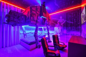 9 chambres, fer et planche à repasser, Wi-Fi, literie fournie