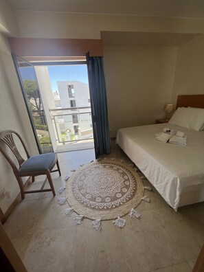 1 soverom, safe på rommet, strykejern/-brett og wi-fi (inkludert)