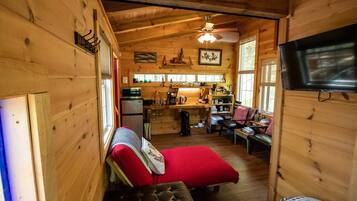 1 室のベッドルーム、WiFi (無料)、ベッドシーツ