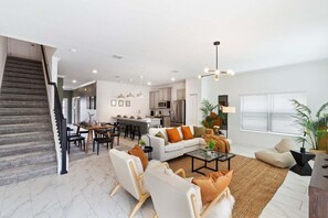 TV - 20% OFF Weekly Stay/ 5BR/Free Water Park (Kissimmee)