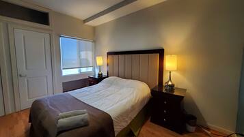 2 bedrooms, desk, iron/ironing board, free WiFi