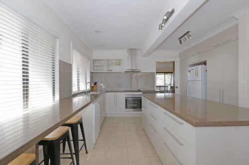 Taranaki Penthouse - 4/11 Lord Str Port Macquarie