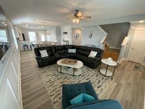 Unclassified image, 2 of 51, button