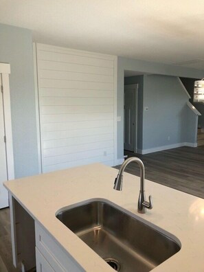 Interior - Splash of Lime 4x4 Carova Beach Cottage - Private Pool/Hot Tub (Corolla)