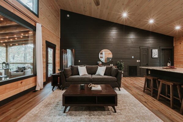 Smart TV, fireplace