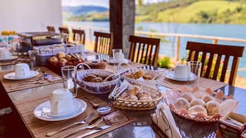 Desayuno buffet incluido todos los días