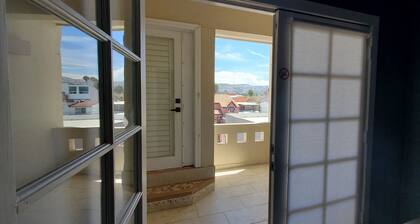 Spacious 2 bedroom apartment by the bullring