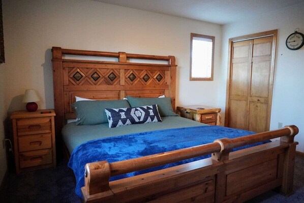 2 chambres, bureau, lit de bébé portatif, Wi-Fi