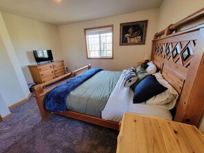 2 Schlafzimmer, Schreibtisch, Reisekinderbett, WLAN