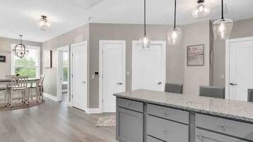 Oven, stovetop, cookware/dishes/utensils