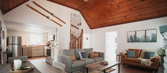 Harte Of The Pines Pet Friendly Walk to Downtown