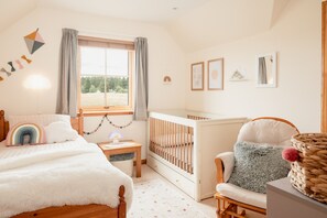 5 Schlafzimmer, Bügeleisen/Bügelbrett, kostenloses WLAN, Bettwäsche