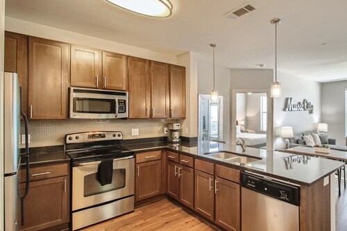 Spacious Downtown/Gulch Condo - 2bed/2bath