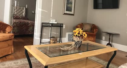 Grayhouse Inn - Room #1