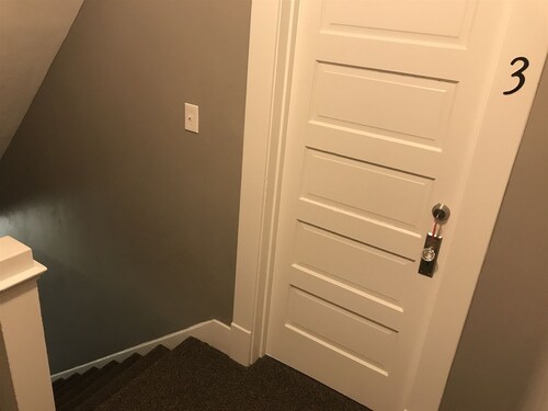 Grayhouse Inn - Room #3