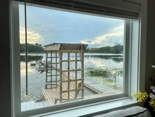 Relaxing Lakefront Cottage