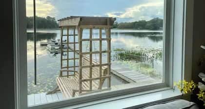 Relaxing Lakefront Cottage