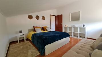 3 Schlafzimmer, BĂŒgeleisen/BĂŒgelbrett, kostenloses WLAN, BettwĂ€sche