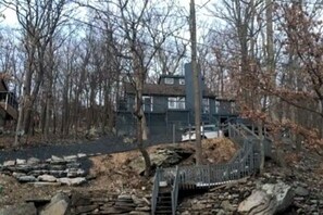 Exterior - Poconos Top Rated Resort - Saw Creek Estates (Bushkill)