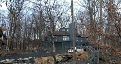 Poconos Top Rated Resort - Saw Creek Estates
