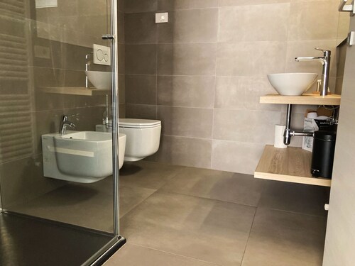 Zangirolami Residence | One bedroom apartment. Patio