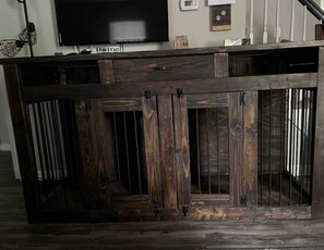 Unclassified image, 2 of 18, button