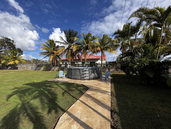 Exterior - Warrie Head House near the Zoo (La Democracia)