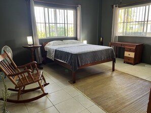 Warrie Head Zoo House