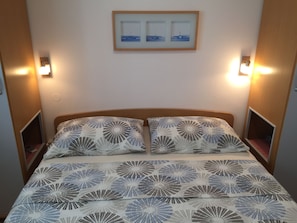 1 soveværelse, strygejern/strygebræt, internetforbindelse, sengetøj