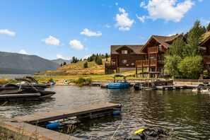 Dock - Kings Cabin (West Yellowstone)