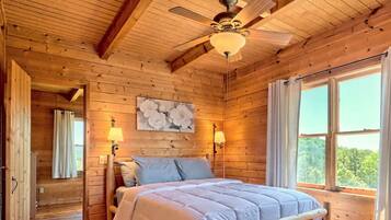 3 bedrooms, WiFi (free), bed sheets