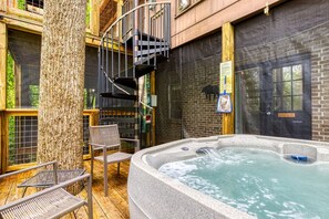 Bain à remous extérieur