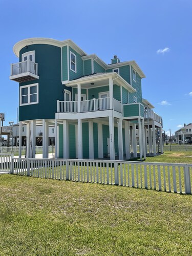 Beach house in West End Galveston