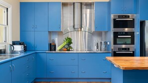 Fridge, microwave, oven, stovetop - Bella Casa - By Latitude South Coast (Berry)