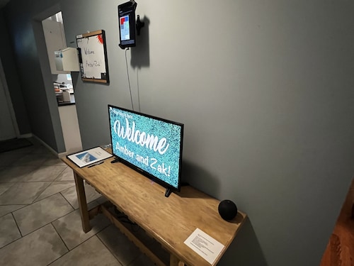 Yellow Sands Room - READ DESCRIPTION, FREE Coffee, Pet Friendly