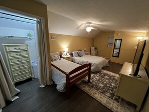 1 chambre, bureau, fer et planche à repasser, Wi-Fi gratuit