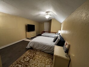 1 bedroom, desk, iron/ironing board, free WiFi