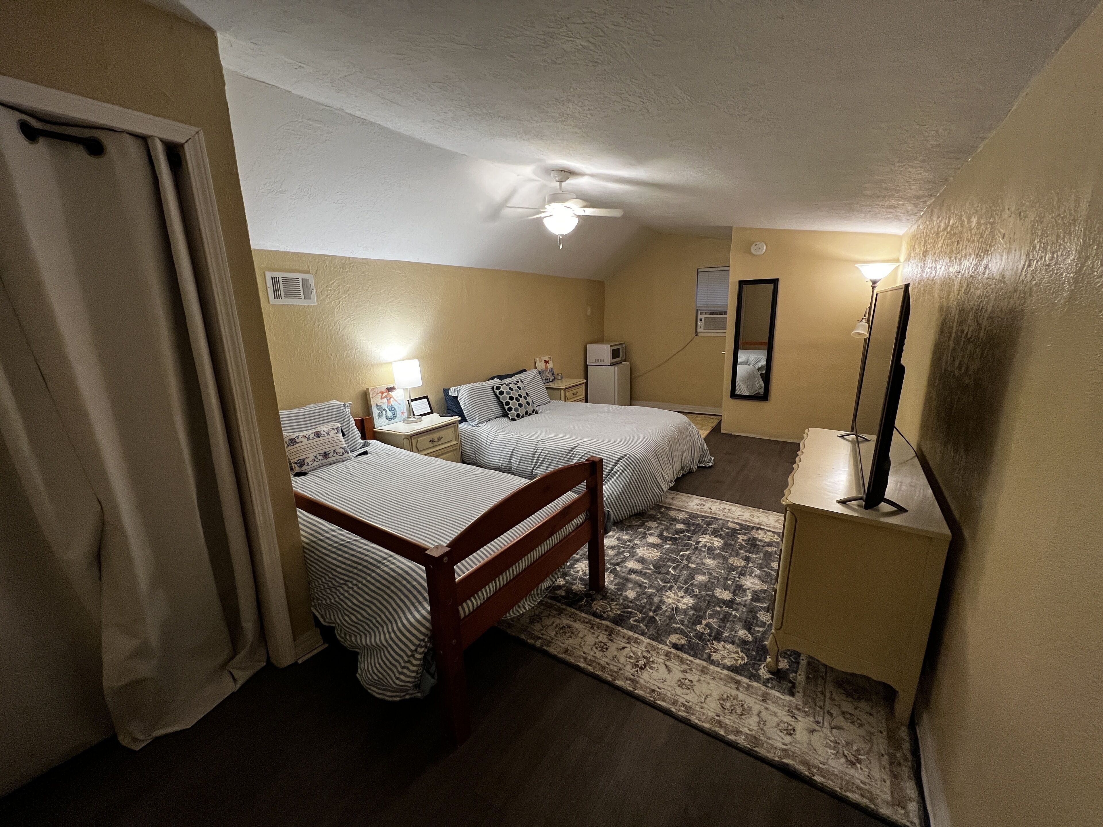 1 bedroom, desk, iron/ironing board, free WiFi