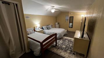 1 bedroom, desk, iron/ironing board, free WiFi