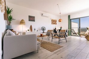 Living area - Surf & Beach Apartment in Aljezur by Lisbeyond (Aljezur)