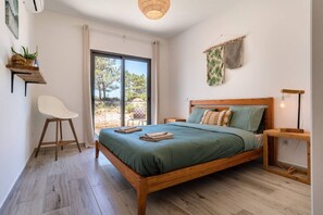 2 camere, una scrivania, Wi-Fi, lenzuola