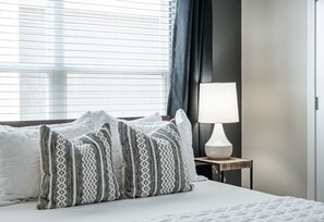 4 bedrooms, desk, iron/ironing board, travel crib