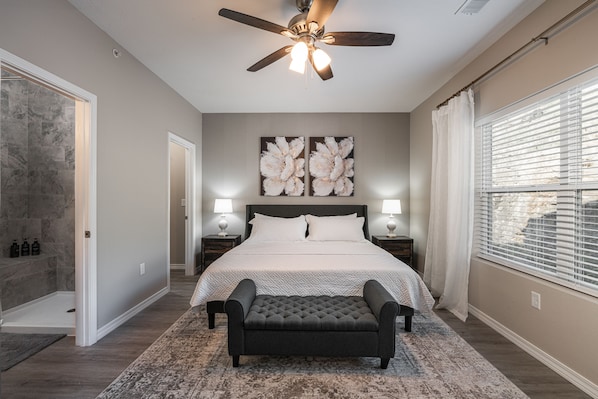 4 bedrooms, desk, iron/ironing board, travel crib