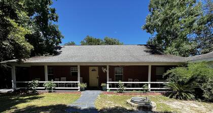 Blue Sky Room - READ DESCRIPTION, FREE coffee, pets welcome!