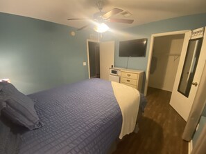 1 makuuhuone, työpöytä, silitysrauta/-lauta, ilmainen Wi-Fi