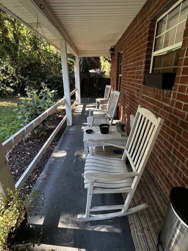 Blue Sky Room - READ DESCRIPTION, FREE coffee, pets welcome!