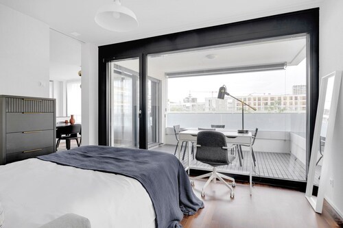 Luxe Opfikon 4.5 Room w/ Storage & W/D, 2 mins to Market, by Blueground