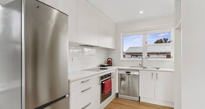 3 Bed At The Mount Close To Bayfair Shopping Mall